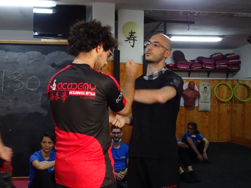 Kung Fu Academy di Sifu Mezzone Arti Marziali e palestra di Sport da Combattimento Wing Chun Weng Chun Tjun Tai Chi Taijiquan Qigong Sanda Difesa Personale (163)